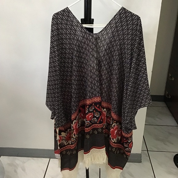 ππBoho-Chic Umgee Fringed Shawl - Picture 6 of 8